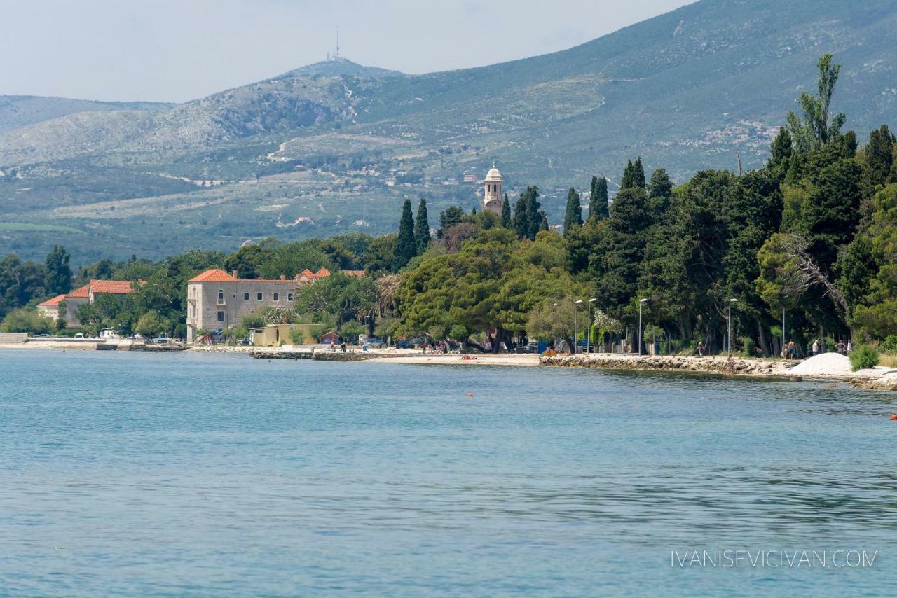 Apartments Kapo Kaštela エクステリア 写真